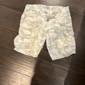 Union Bay Juniors cargo camo shorts size 7